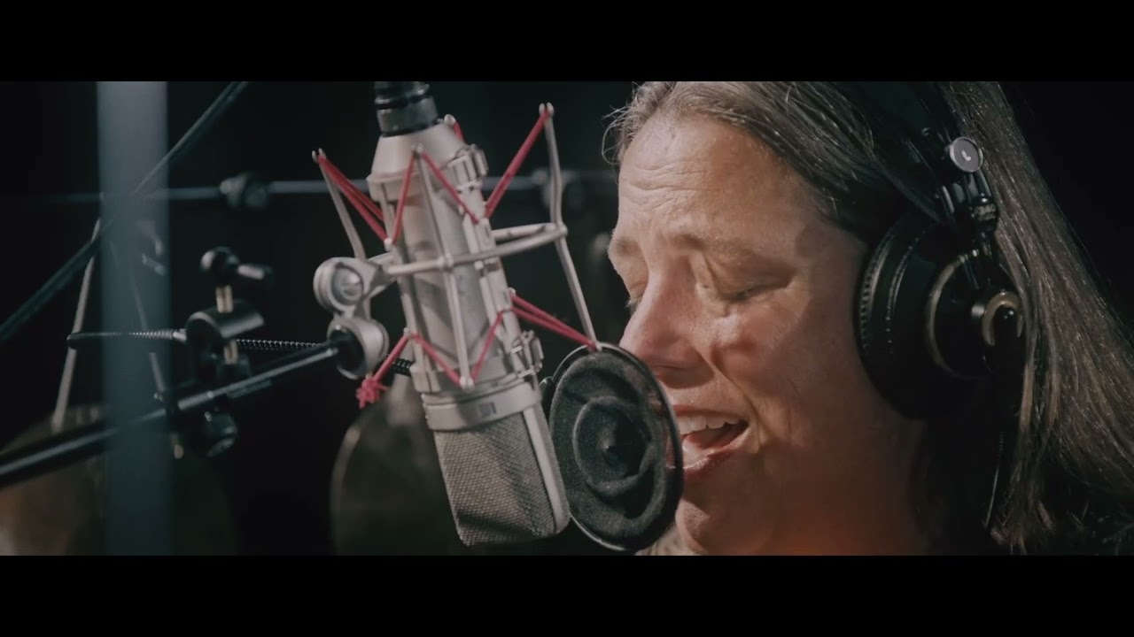 Cecilie Strange feat. Josefine Cronholm 'Byssan Lull'
