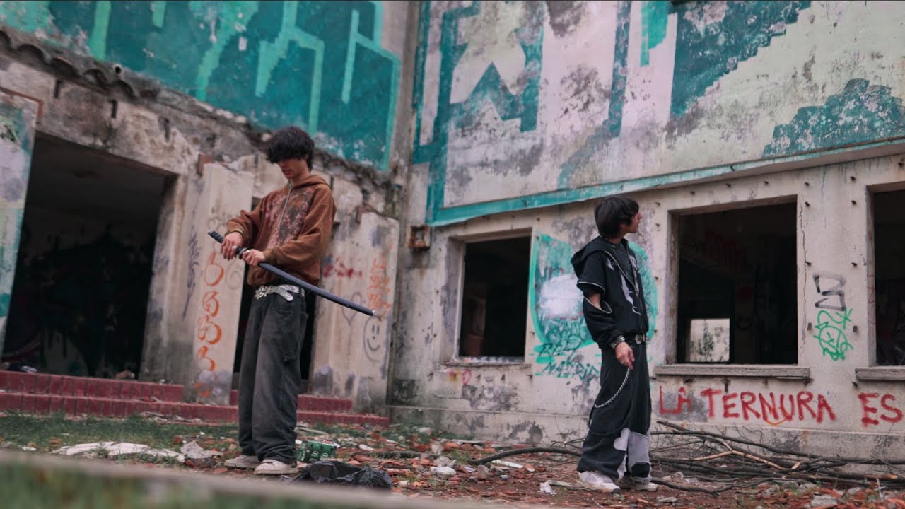 TRINSET, KURAIMOKHA - Distrito Rojo (Videoclip Oficial)