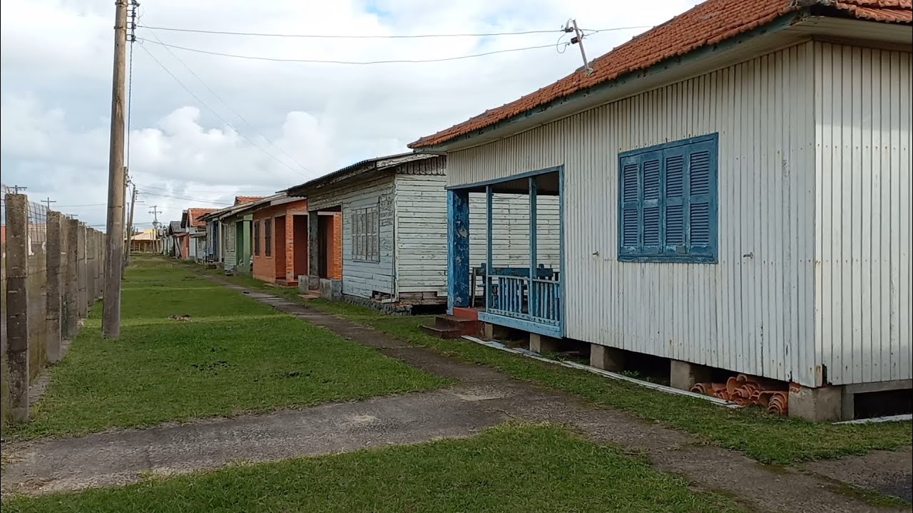 35 casas abandonadas na colônia de férias do DAER