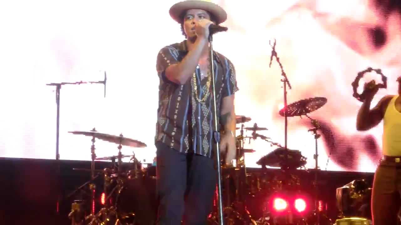 Bruno Mars - Natalie live Wien Vienna Stadthalle 24.10.2013 - HD 1080p front view