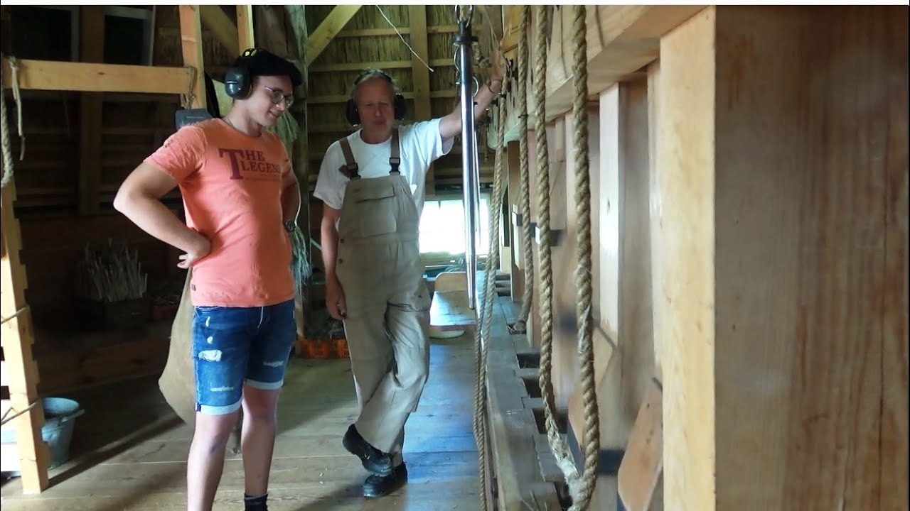 Bjorn Jannink en Tim Jansen op Molen de Paauw.