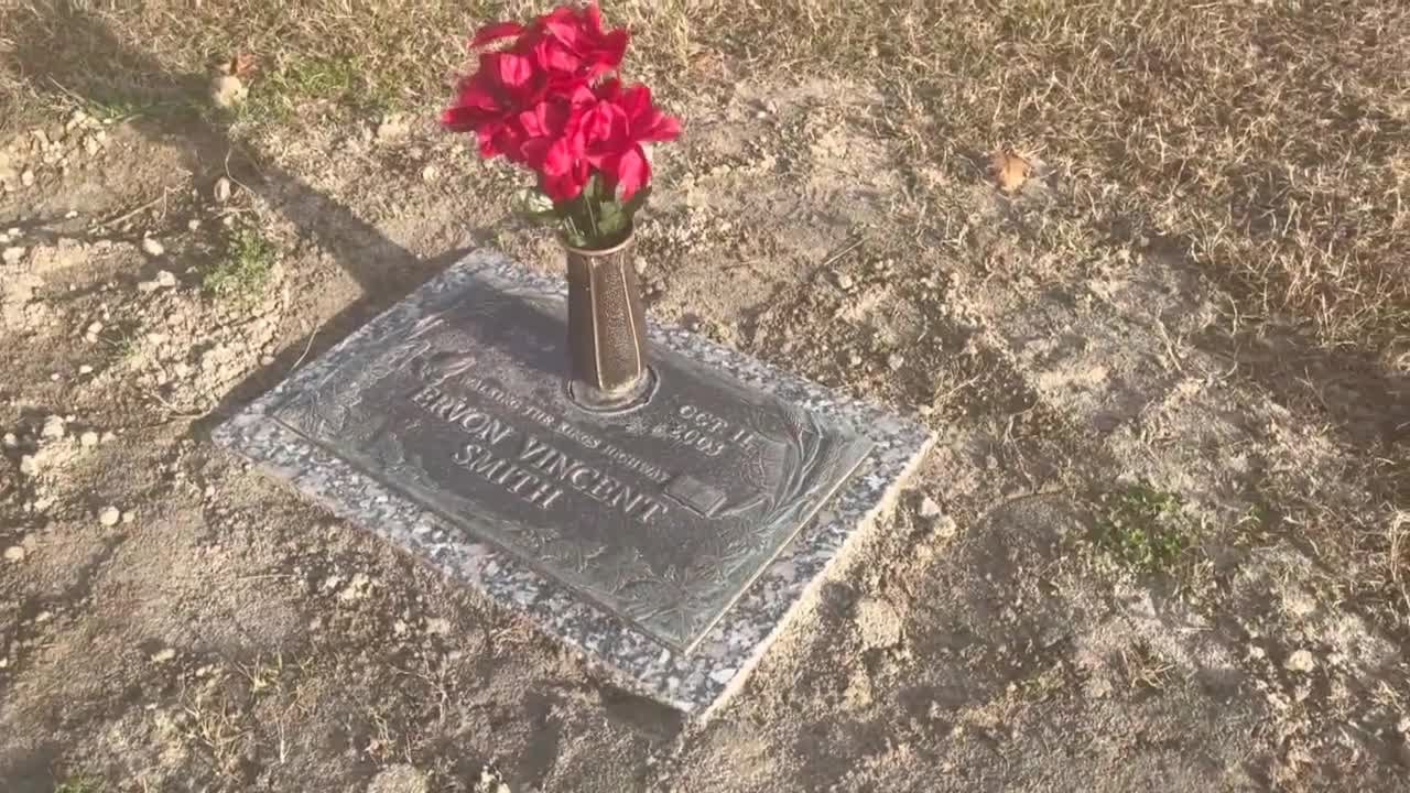 Missing gravestone reappears