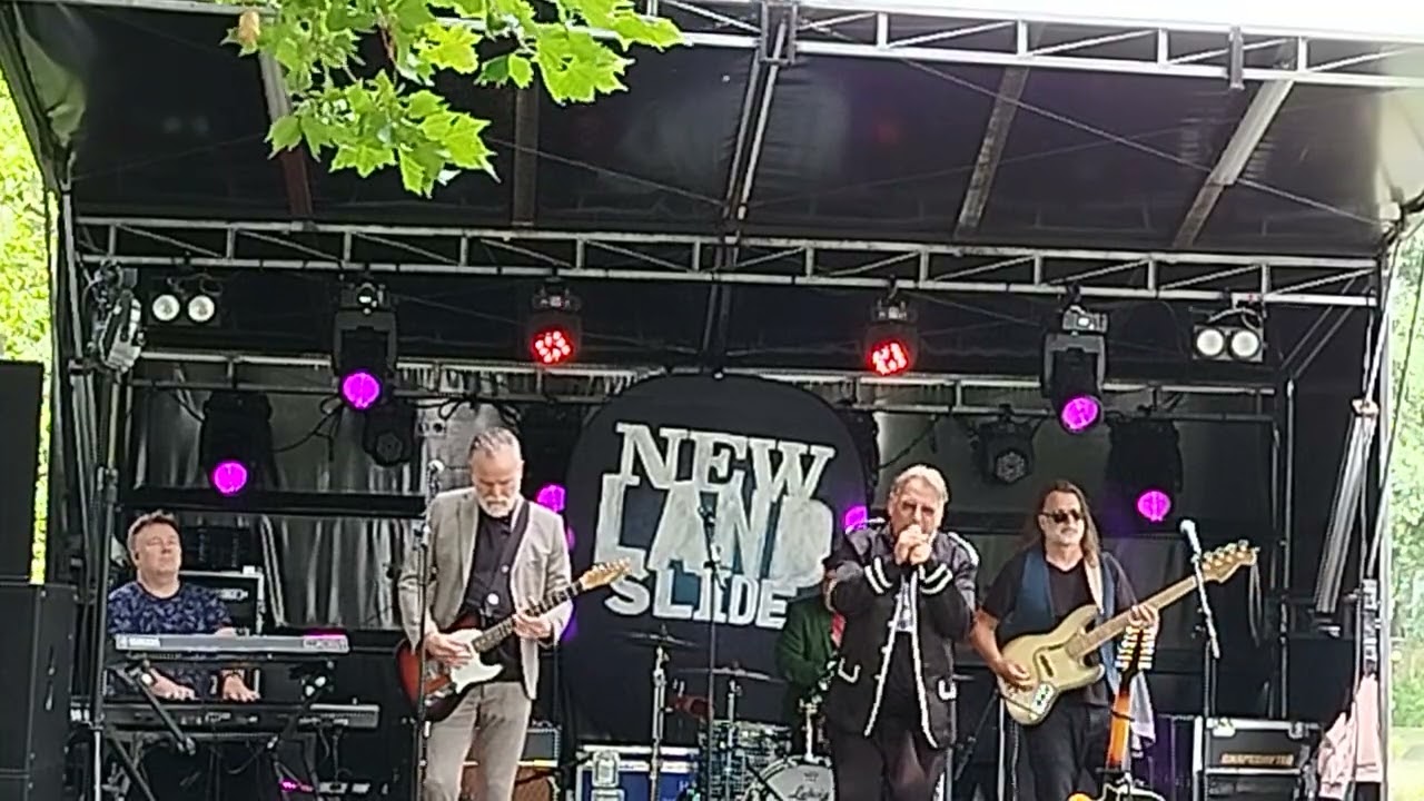 Newlandslide - Beat the Clock live Hjoed yn it Park 5 juli 2025