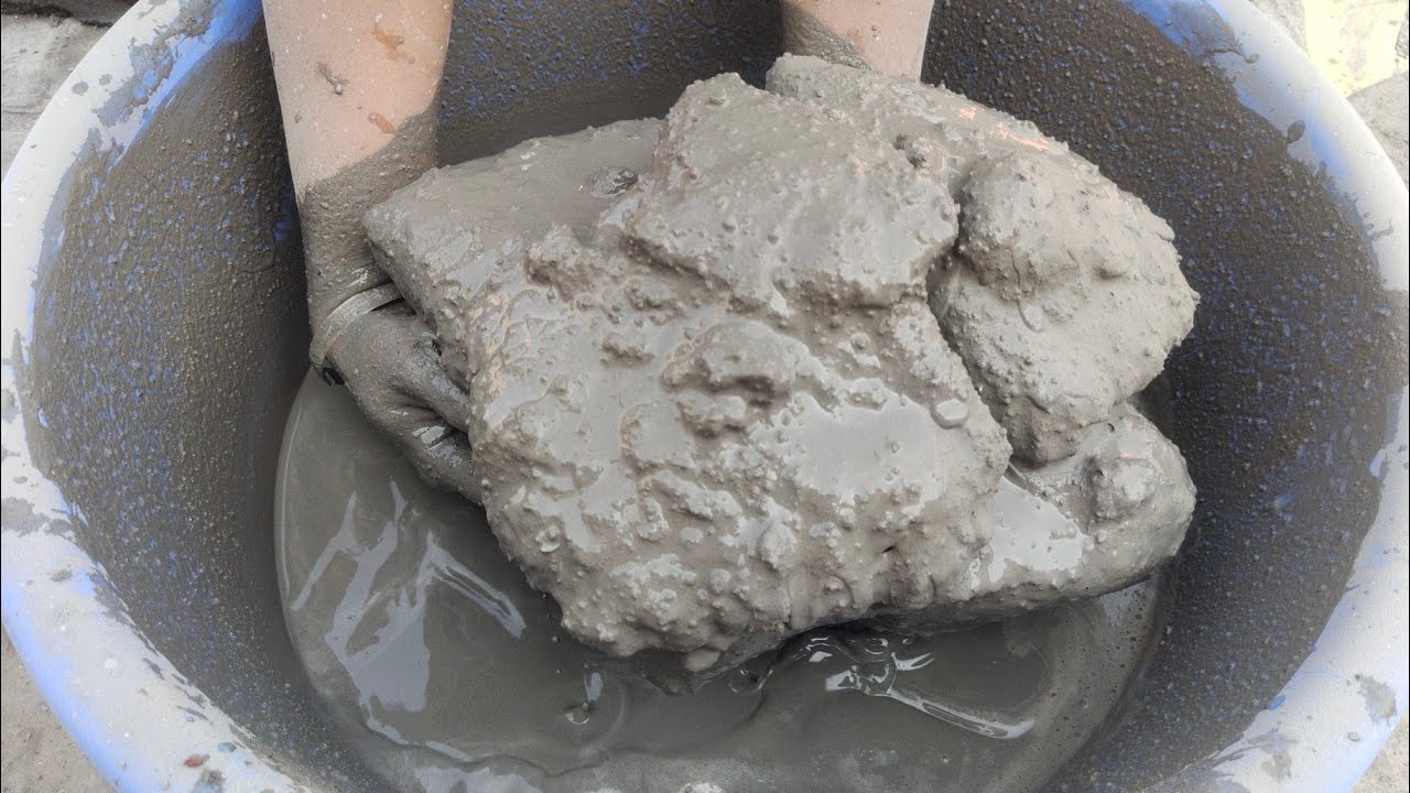 ASMR -  Relaxing Satisfying 😴sandcement/whiteconcrete crumbling/dipping in lots of water 💦 asasmr