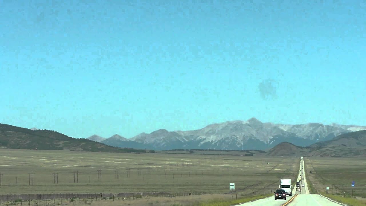 Colorado US-285: Straight stretch looking at Mt. Shavano