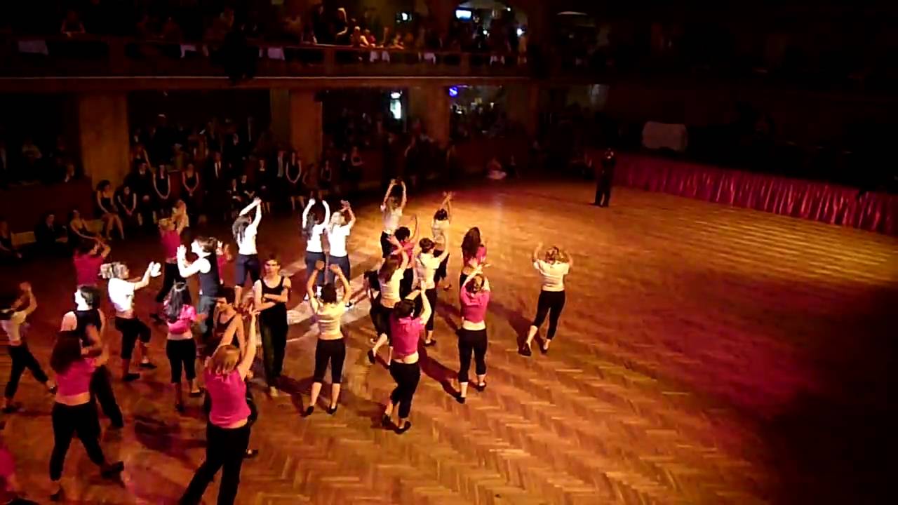 Předtančení 6.C - Hříšný tanec - Maturitní ples GGG 2010