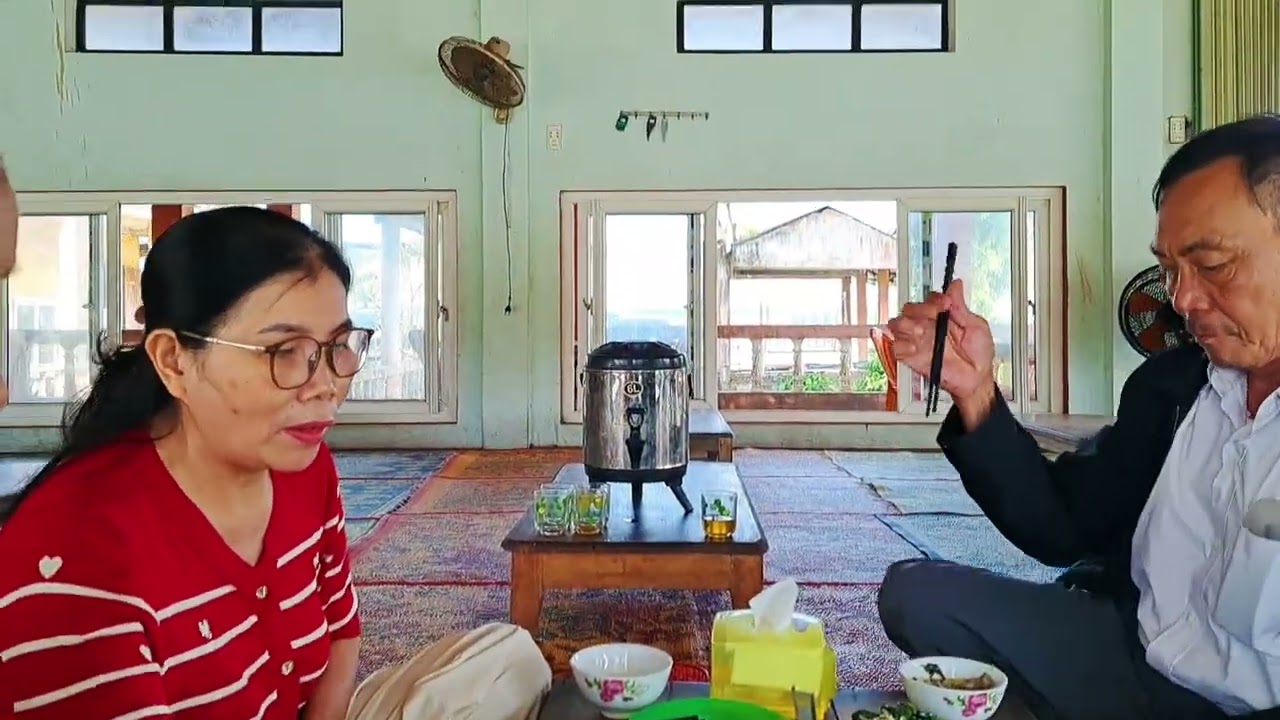 Quán cơm Thanh Hạnh Sen Thuy Lệ Thủy Quảng Bình # maivangvlog #maivangvlog 