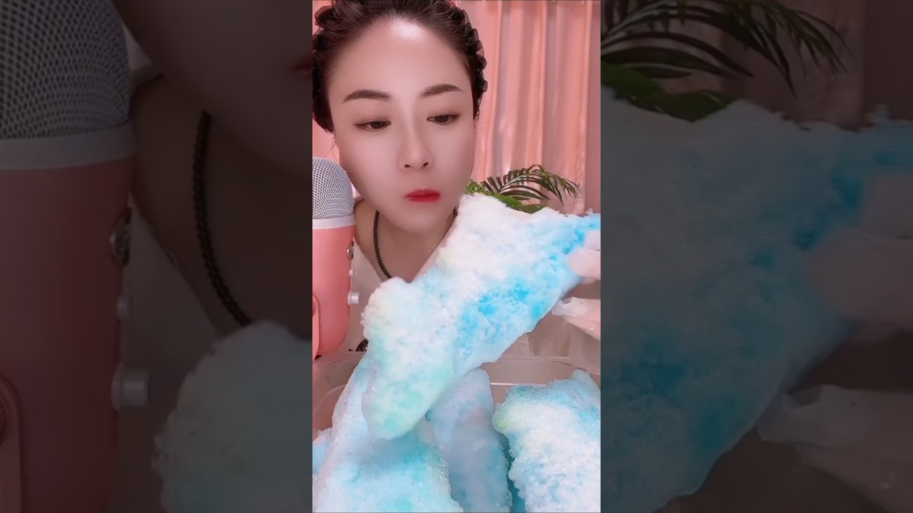 ASMR comer hielo