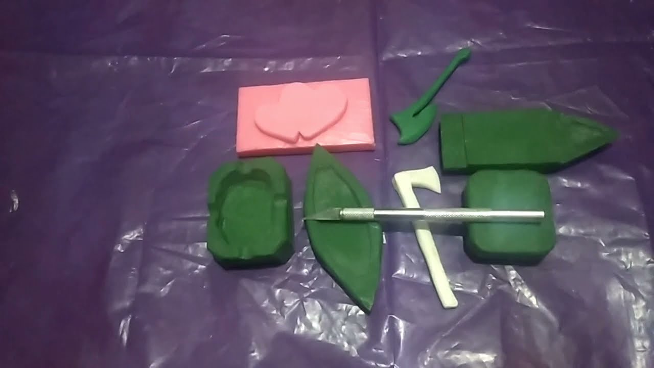 potong karya seni dari sabun buat eksperimen daur ulang.