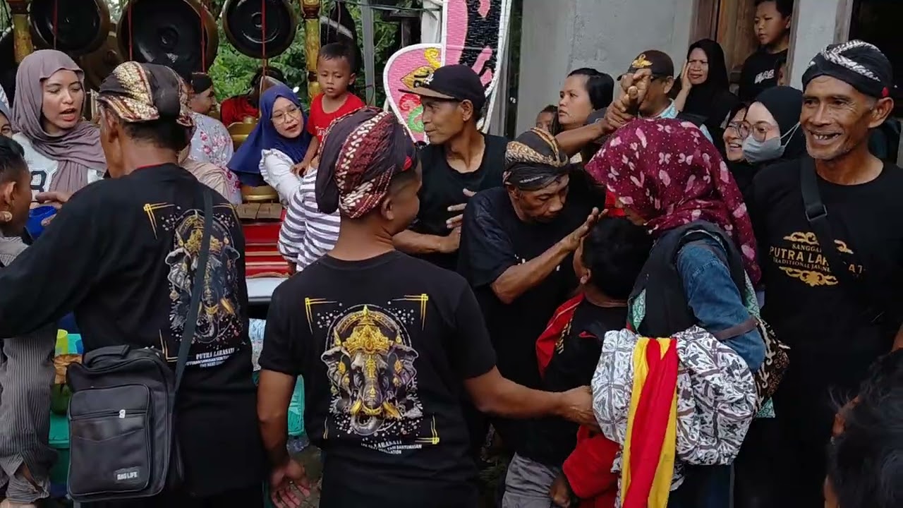 RAME YANG BEKES  PUTRA LARASATI LIVE DI PODOMORO, PRINGSEWU, LAMPUNG
