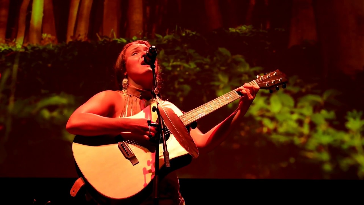 Tuulia - Joik Song by NOAIDI LIVE