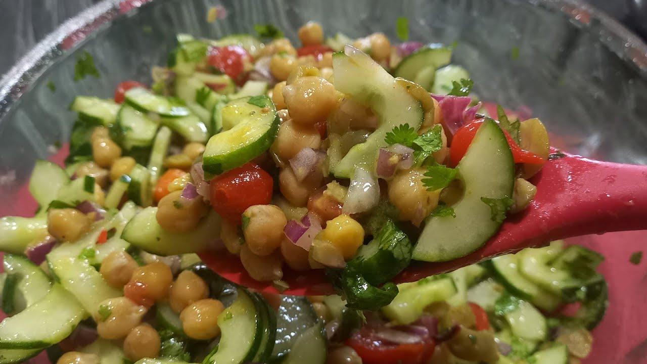 SALADA DE GRÃO DE BICO | fácil e rápido de fazer e fica uma delícia - #rumoa10000 