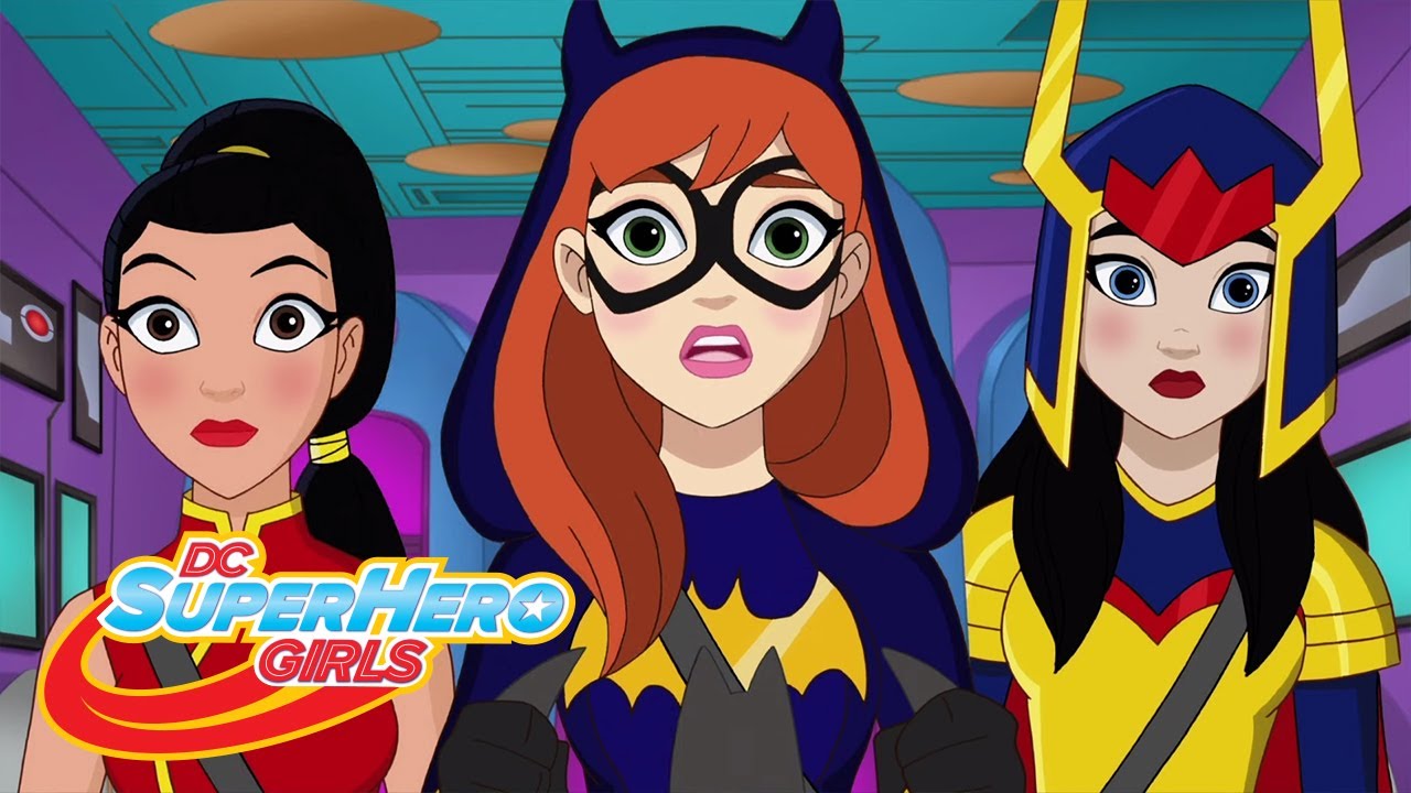 A toda mecha | Una nueva Perry | DC Super Hero Girls en Español