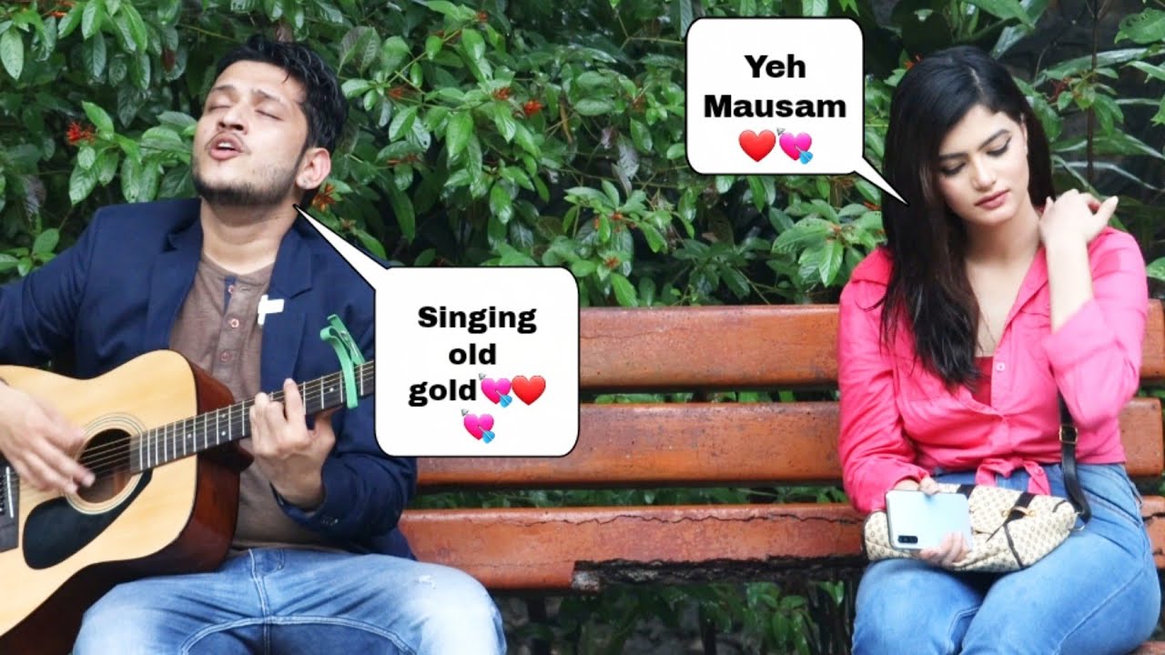 Mashup Old Gold | 70s Hit Sad love Songs| Randomly Singing in Public Wid Cute Girl Amazing Rxn By MK