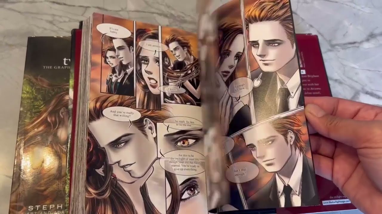 Overview Look inside Twilight The Graphic Novel vol 1 & 2