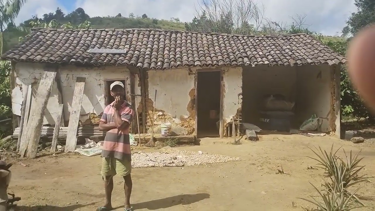 precisamos de ajuda para construir uma casa pra esse rapaz