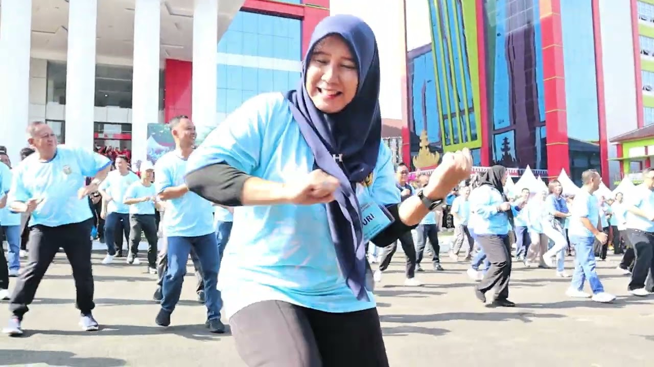 Moment_Kemenag Bandar Lampung Meriahkan Lomba Senam Kreasi “Tabola Bale”