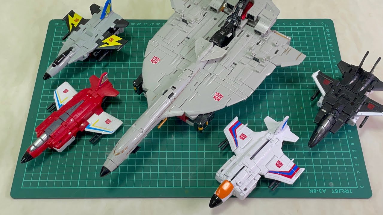 Transformers Age of the Primes Aerialbot Superion (Vehicle mode to Combiner mode)