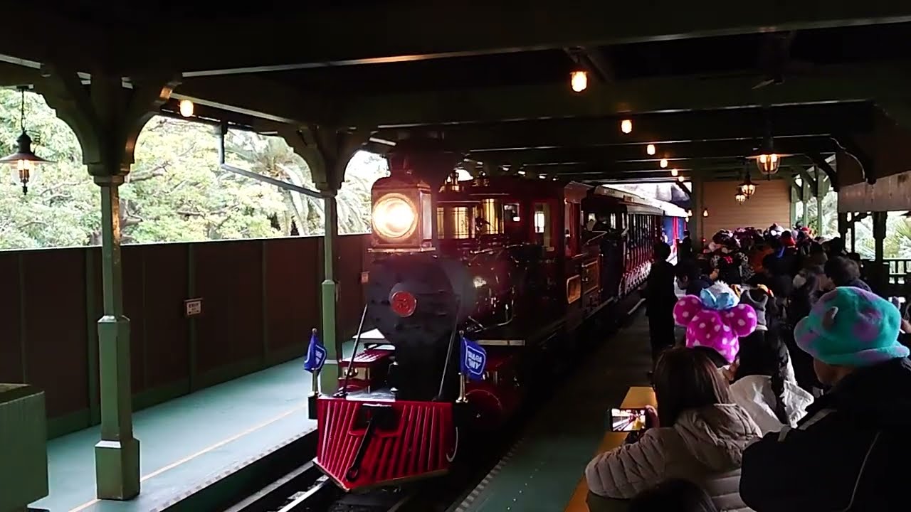 ウエスタンリバー鉄道到着