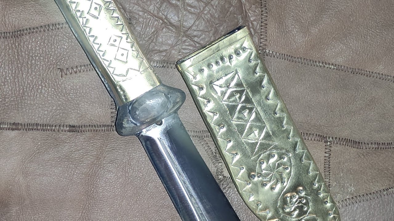 Making a syrian dagger of steel with the addition of garnet stones  صناعة شبرية شامية  مع حجر العقيق