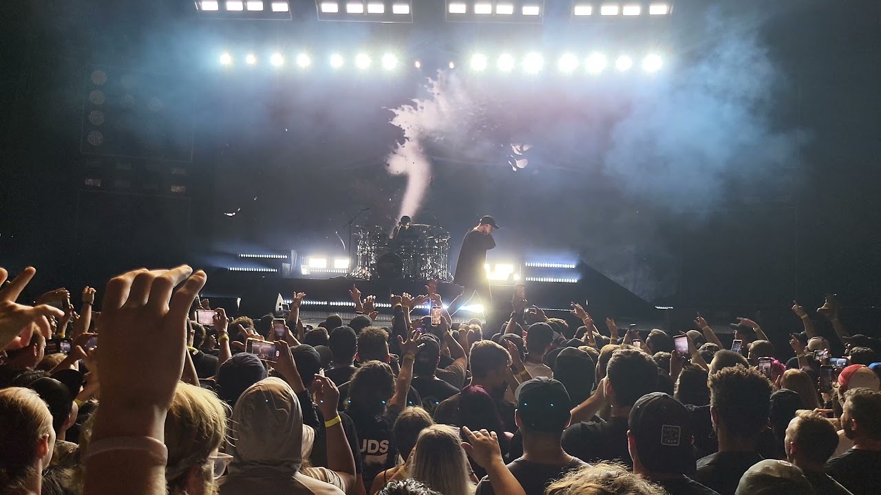 NF - Only Live in Tampa 4K