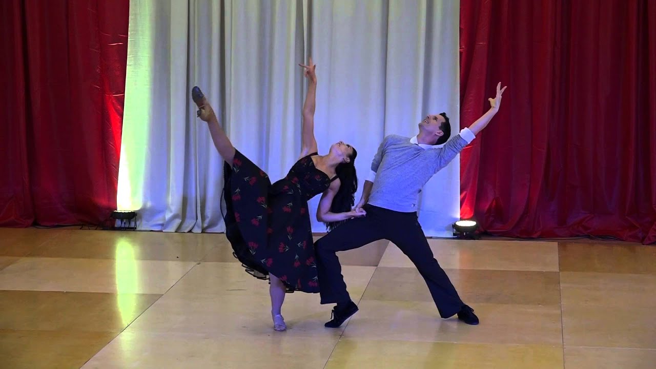 Gary McIntyre and Susan Kirklin - I Want to Hold Your Hand