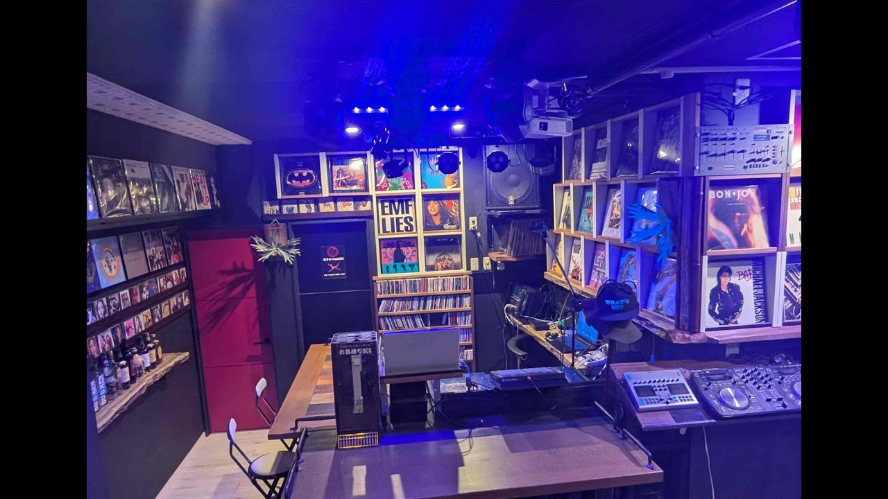 MUSIC-BAR【USSU】ALLジャンル音楽サロン　こんな感じで土日祝限定OPEN　DESUYO