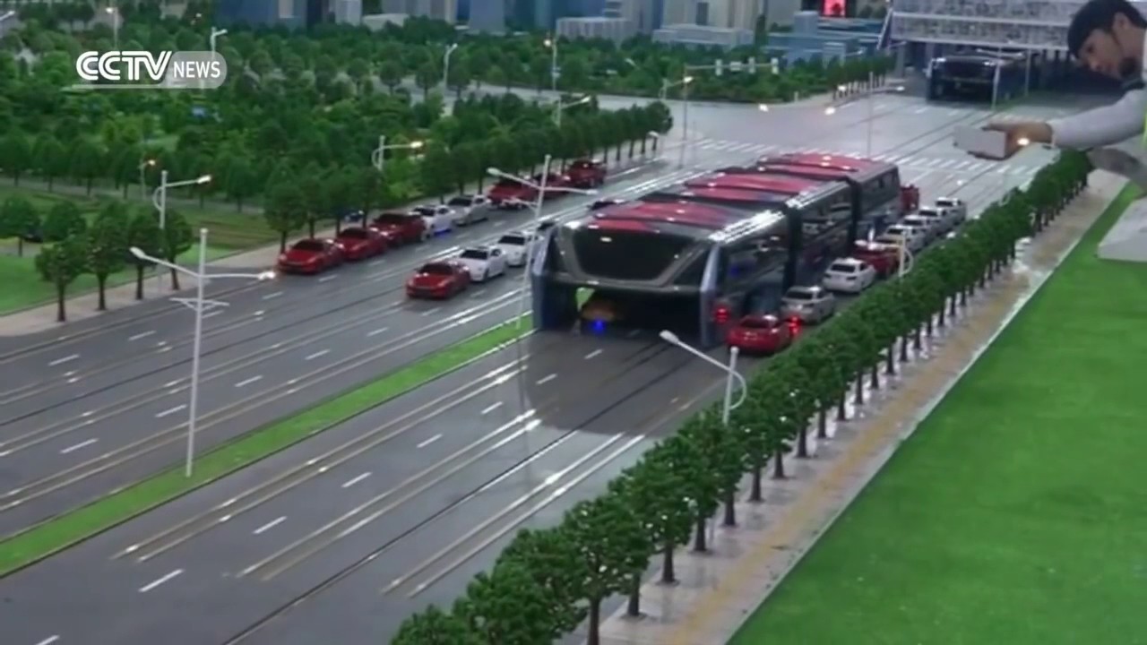 Elevated bus debuts at Beijing International High Tech Expo