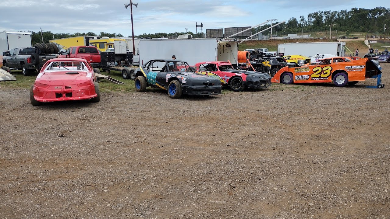 Taking The Pinto To Compete With The V8s At Farmington Empire Speedway