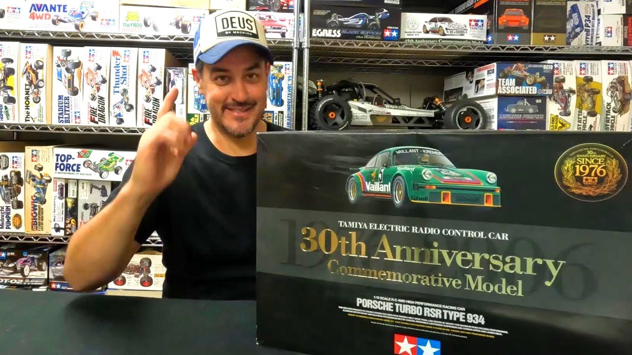 Распаковка радиоуправляемого набора Tamiya Porsche 934 30th Anniversary — 49400