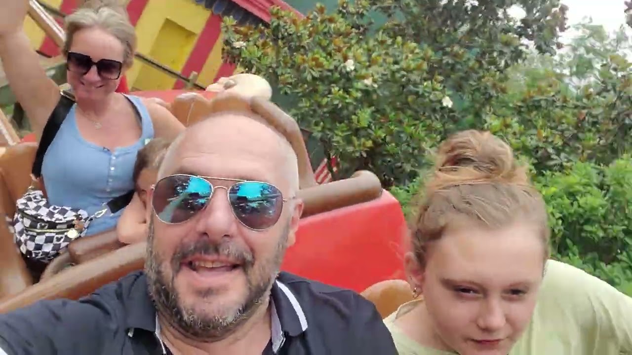 Riding Goofy's Barnstormer ar Magic Kingdom Disneyworld