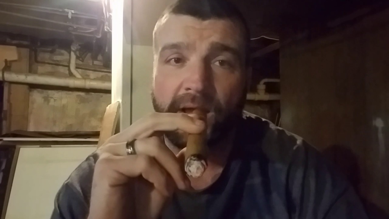 Review on a perdomo Habano bourbon barrel aged Connecticut robusto