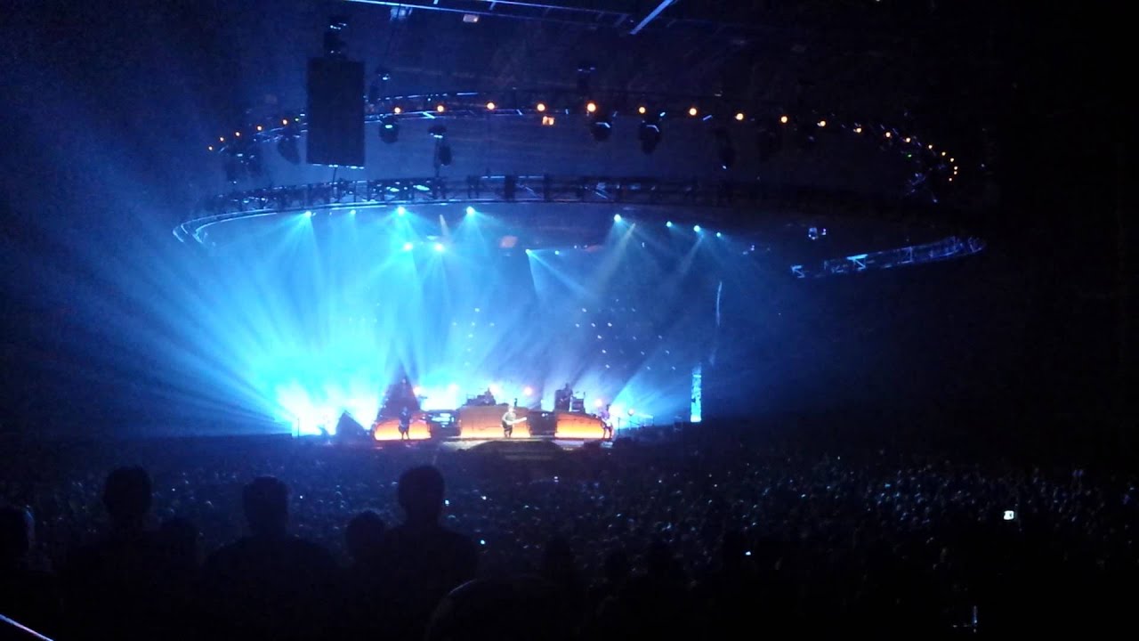 Indochine - College Boy - Live au Zénith Nantes 23-10-13
