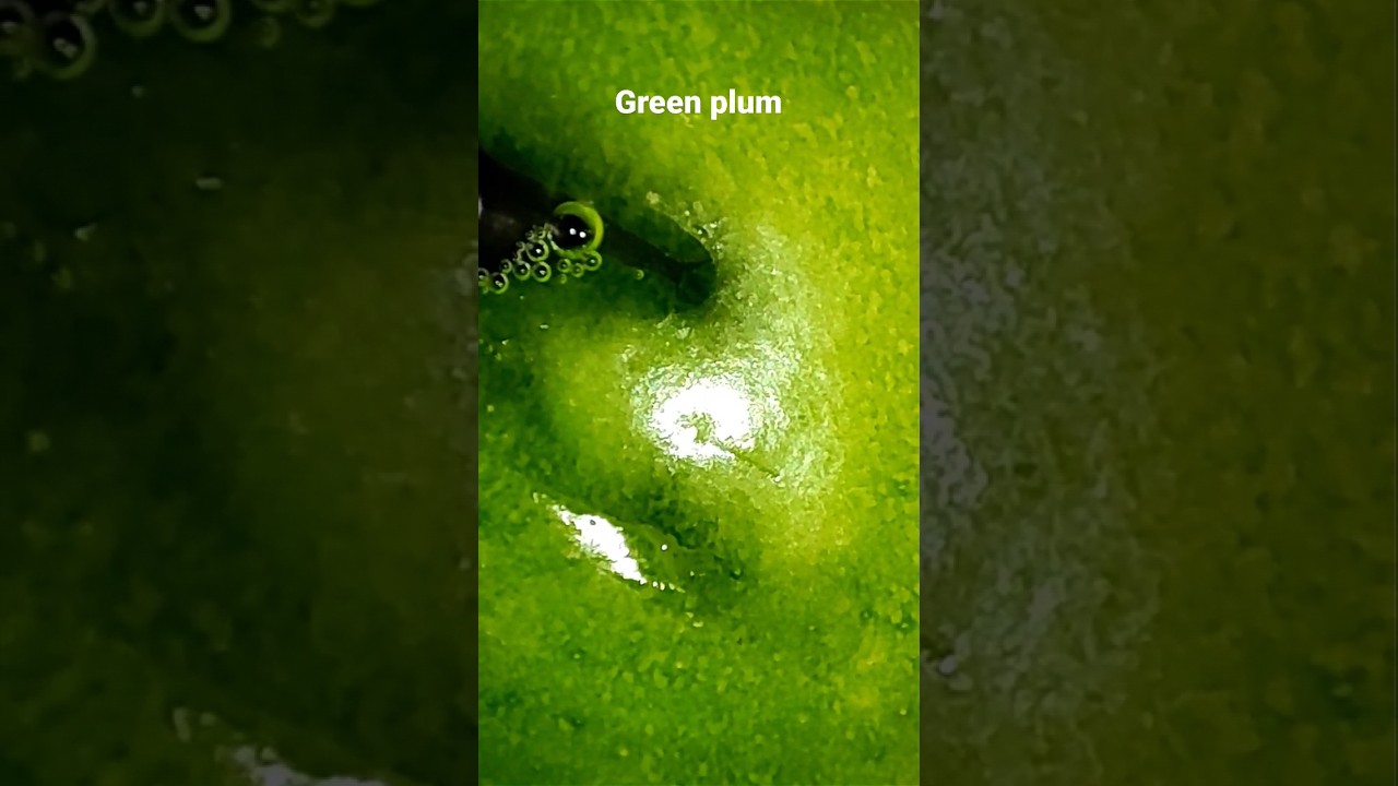 macro clip 👉 green plum