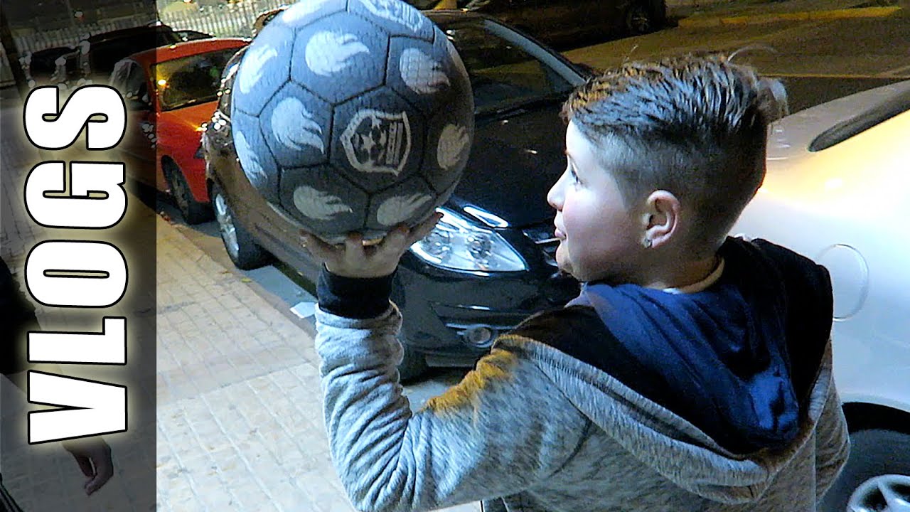Bal&oacute;n FTO (Football Tricks Online ) de Dani & Buscando a Manuel Cortes - GuidoFTO Vlogs Diarios