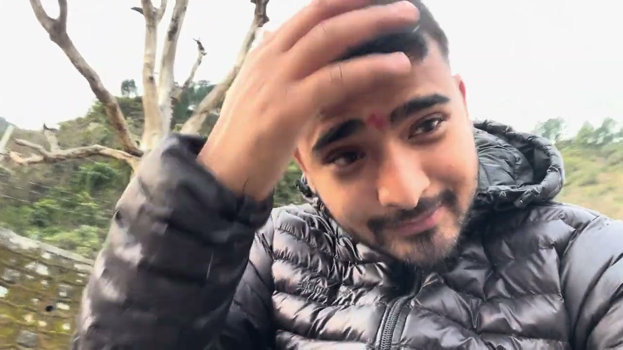 “Na Stadium, Na Crowd… Phir Bhi Full Josh 💥”.          