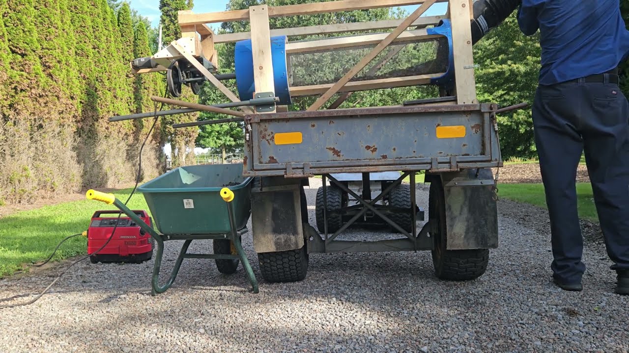 small rock trommel (homemade) cleaning gravel