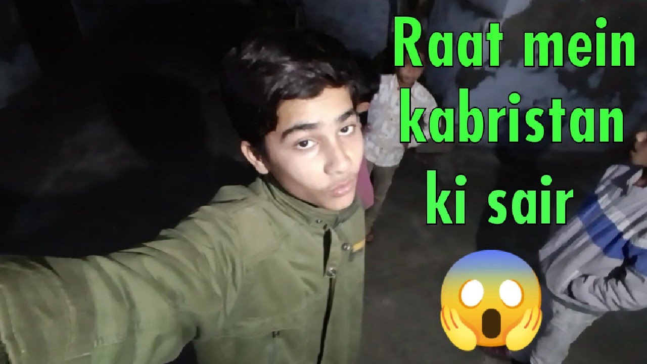 RAAT KE ANDHERE MEIN KABRISTAN GAYE! 😱 Gaon Ka Pehla Night Vlog (Bada Popat Ho Gaya 😂)