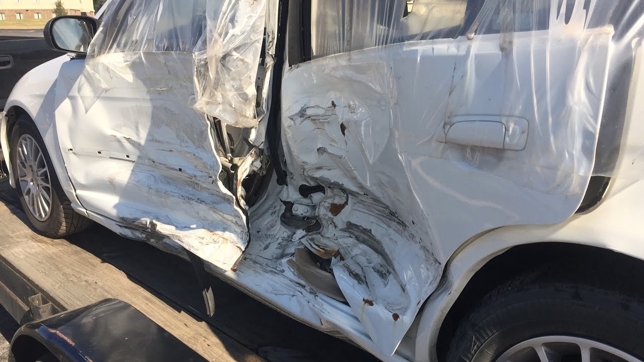 2005 Honda Civic driver side collision repair and factory sunroof installation time lapse