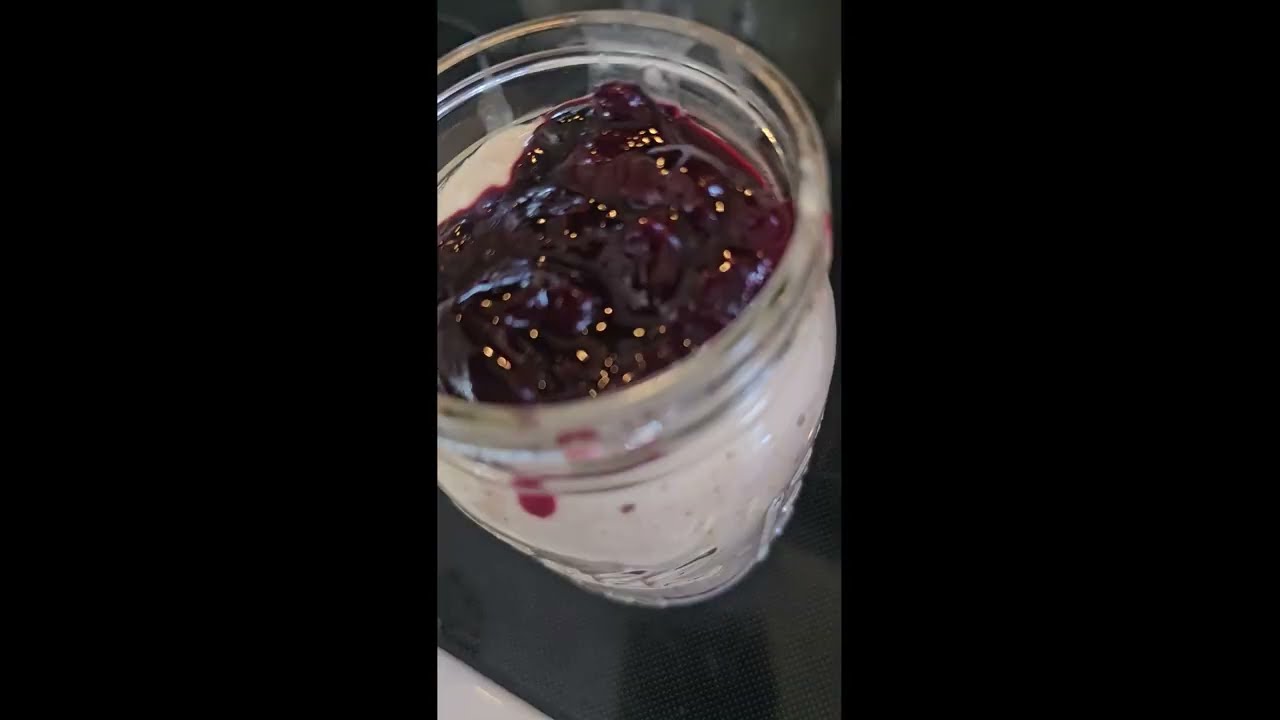 Cherry Cheesecake Overnight Oats