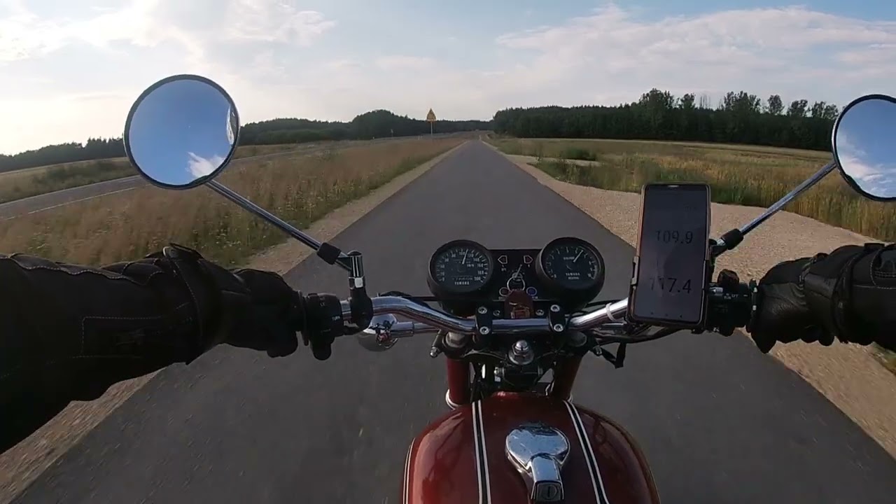 Yamaha RD250 Air Cooled Acceleration - Stock Engine