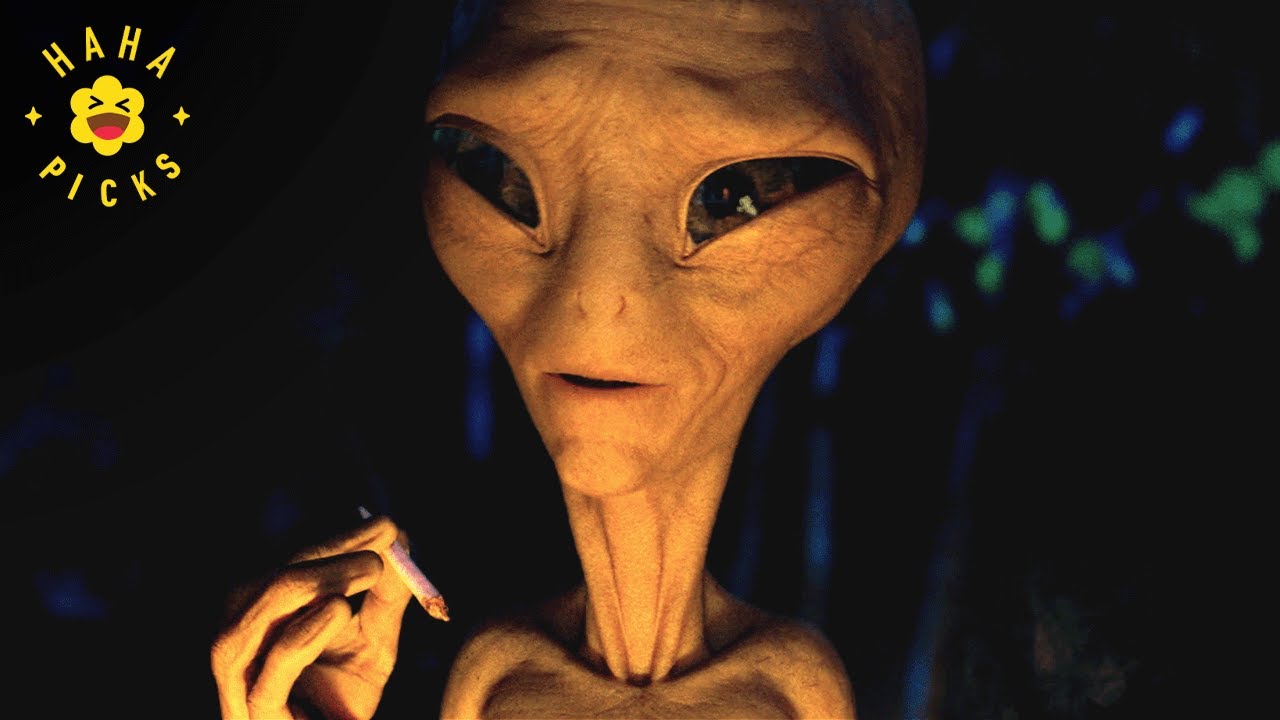 Alien Gets Everyone High | Paul