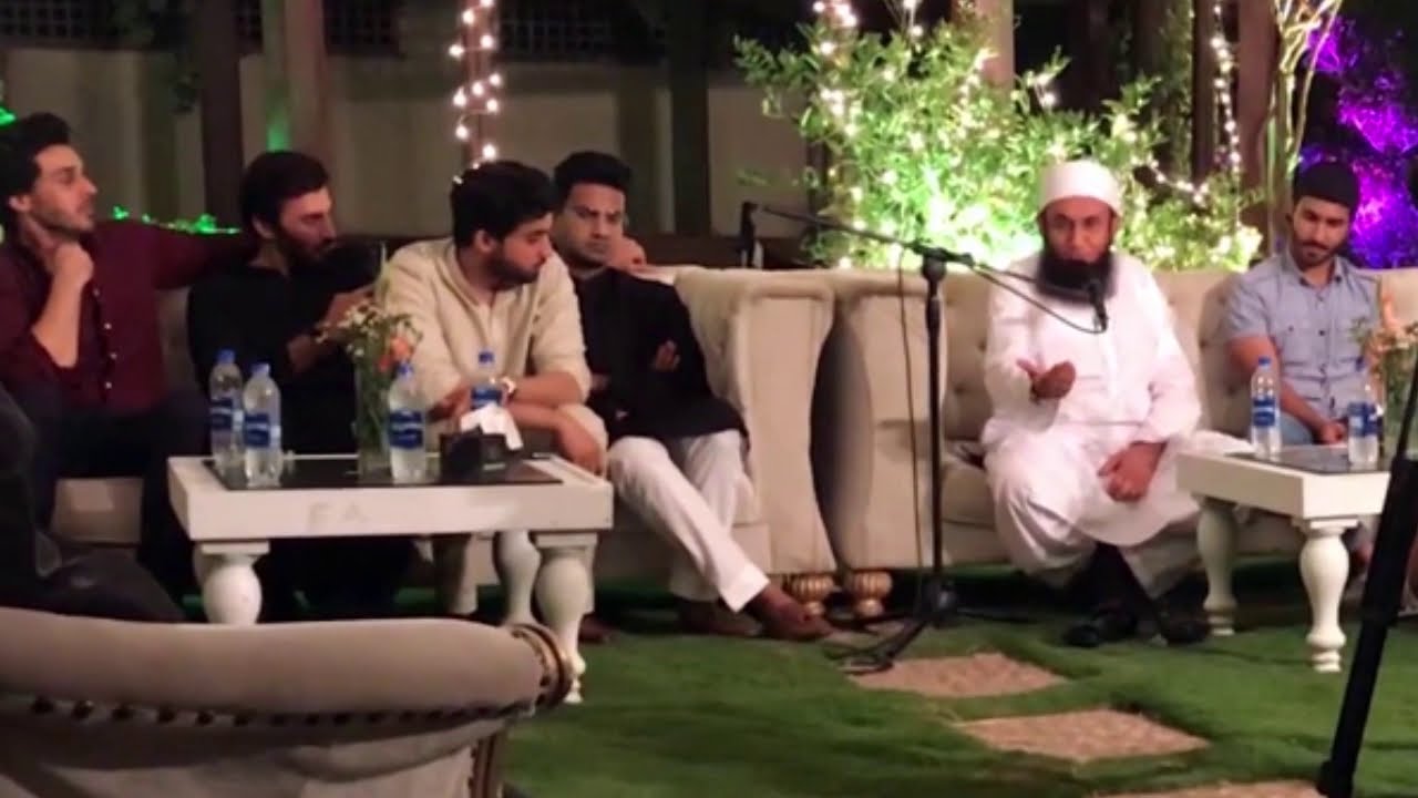 Molana Tariq Jameel Bayan with Pakistan Showbiz Celebrities