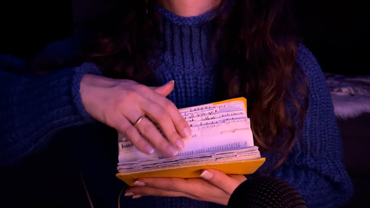 Christliches ASMR - ich schlage meine Bibel ZUFÄLLIG irgendwo auf - unvorbereitet & soft spoken