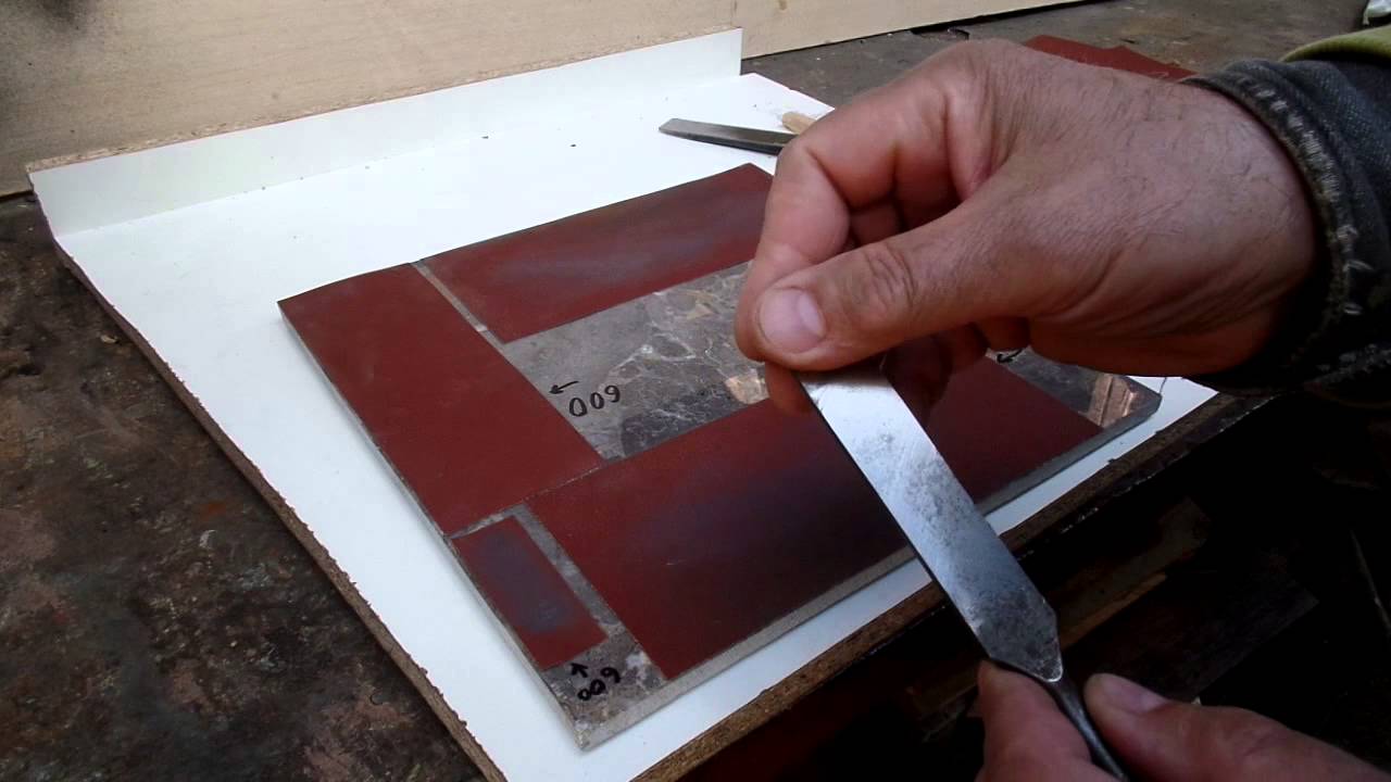 Как поправить заточку стамески на простейшем приспособлении даже в квартире