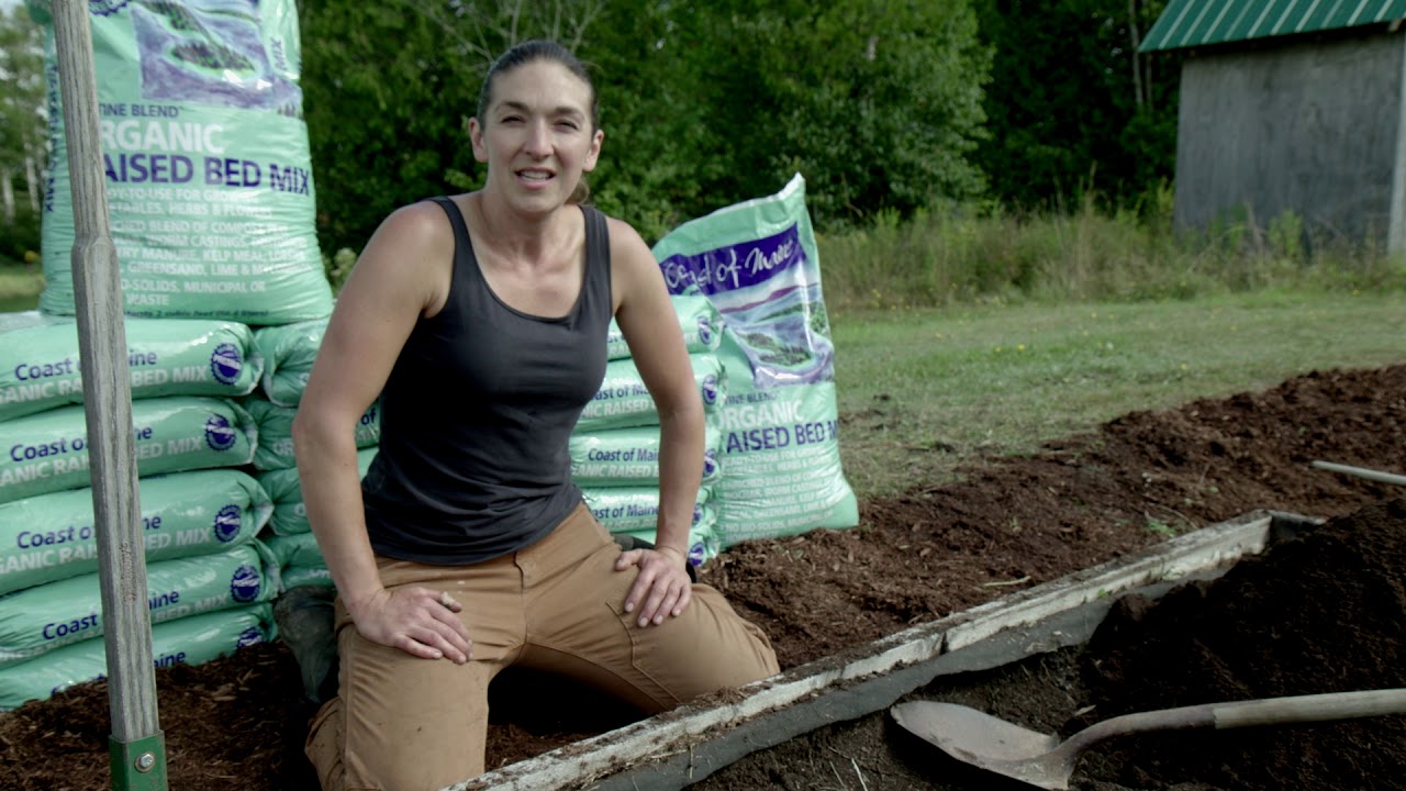 How to Dress Out a Raised Bed with Castine Blend - OMRI Listed