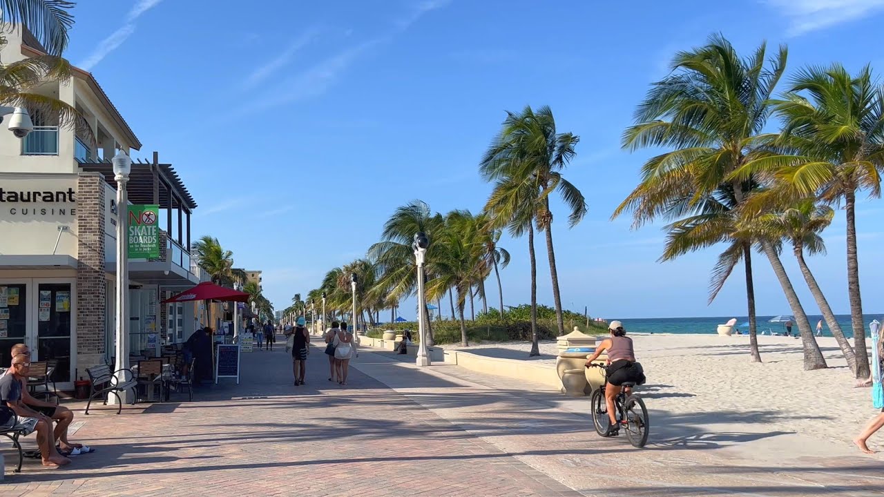 Walking Florida's Hollywood Beach Broadwalk in September 2023