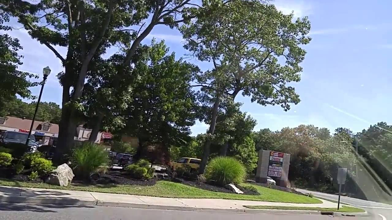 Driving by Brookhaven in Sufflok,New York