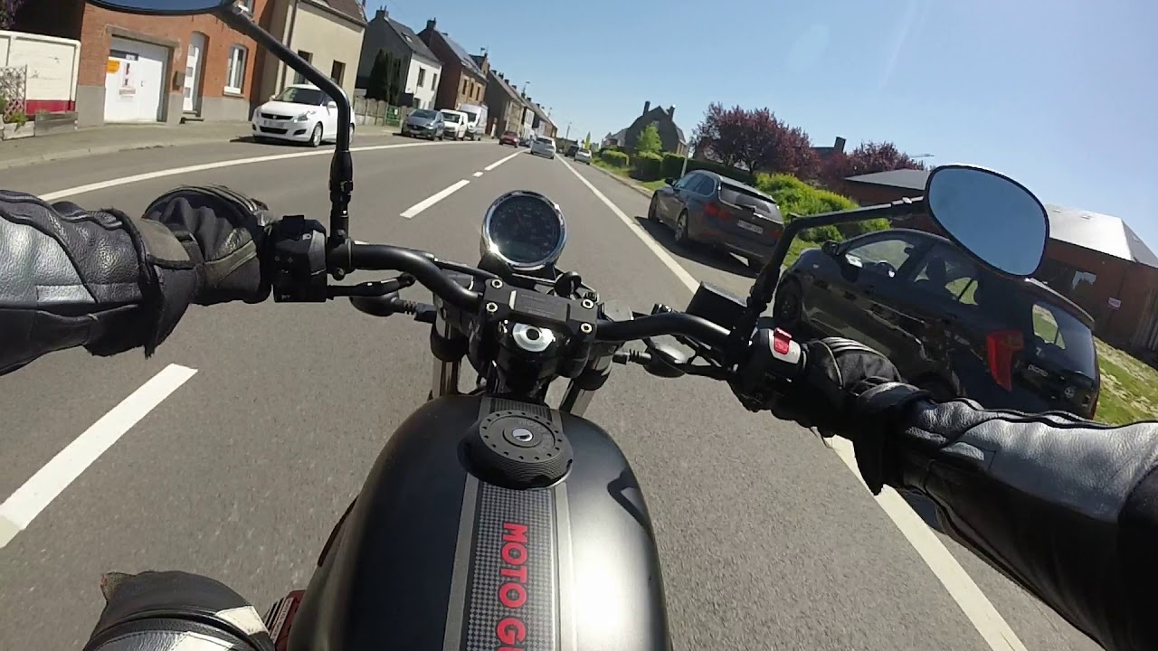 Moto Guzzi V7 III Carbon test ride 1