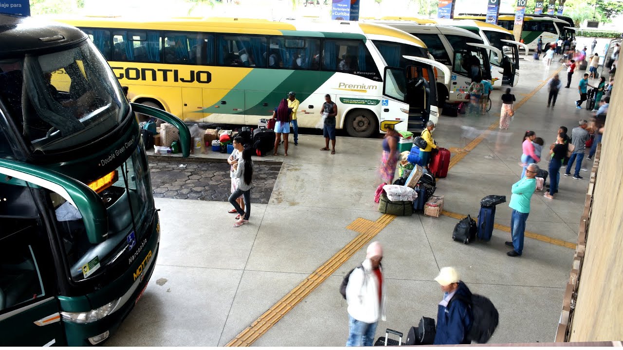 SUPER MOVIMENTO DE ÔNIBUS EM UBERLÂNDIA | MUITOS EMBARQUE E DESEMBARQUE DE PASSAGEIROS